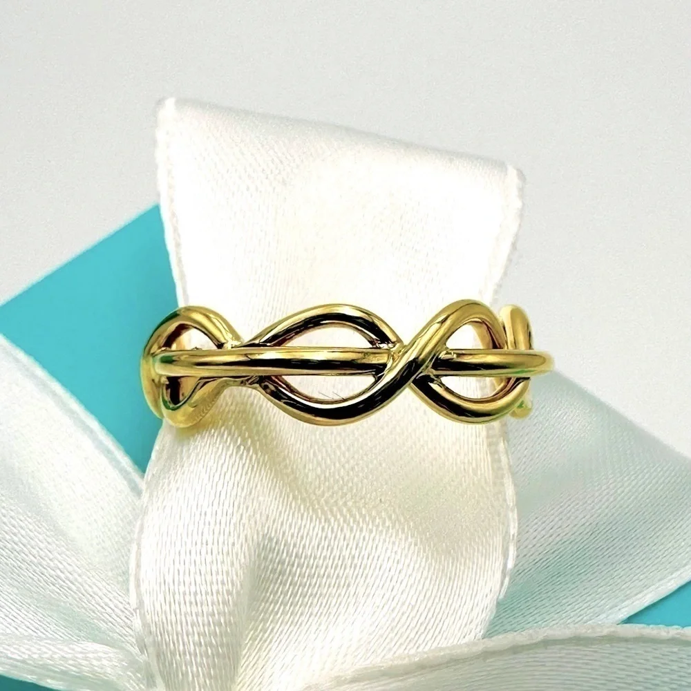 RARE Tiffany & Co. 1980 Jean Schlumberger 18K Yellow Gold Ring with Packaging